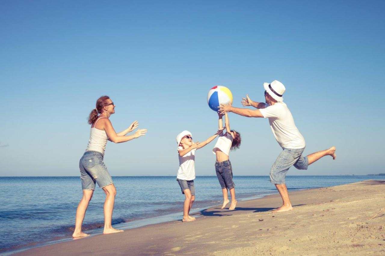 Blue Dolphin Holiday Park Gristhorpe Bagian luar foto