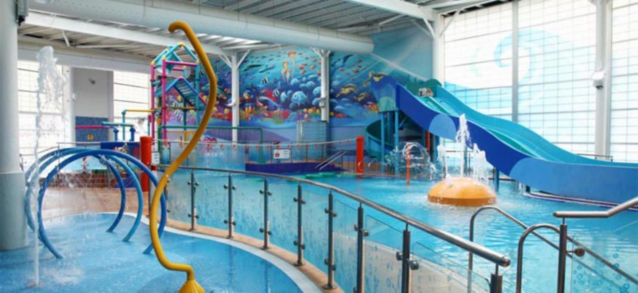 Blue Dolphin Holiday Park Gristhorpe Bagian luar foto