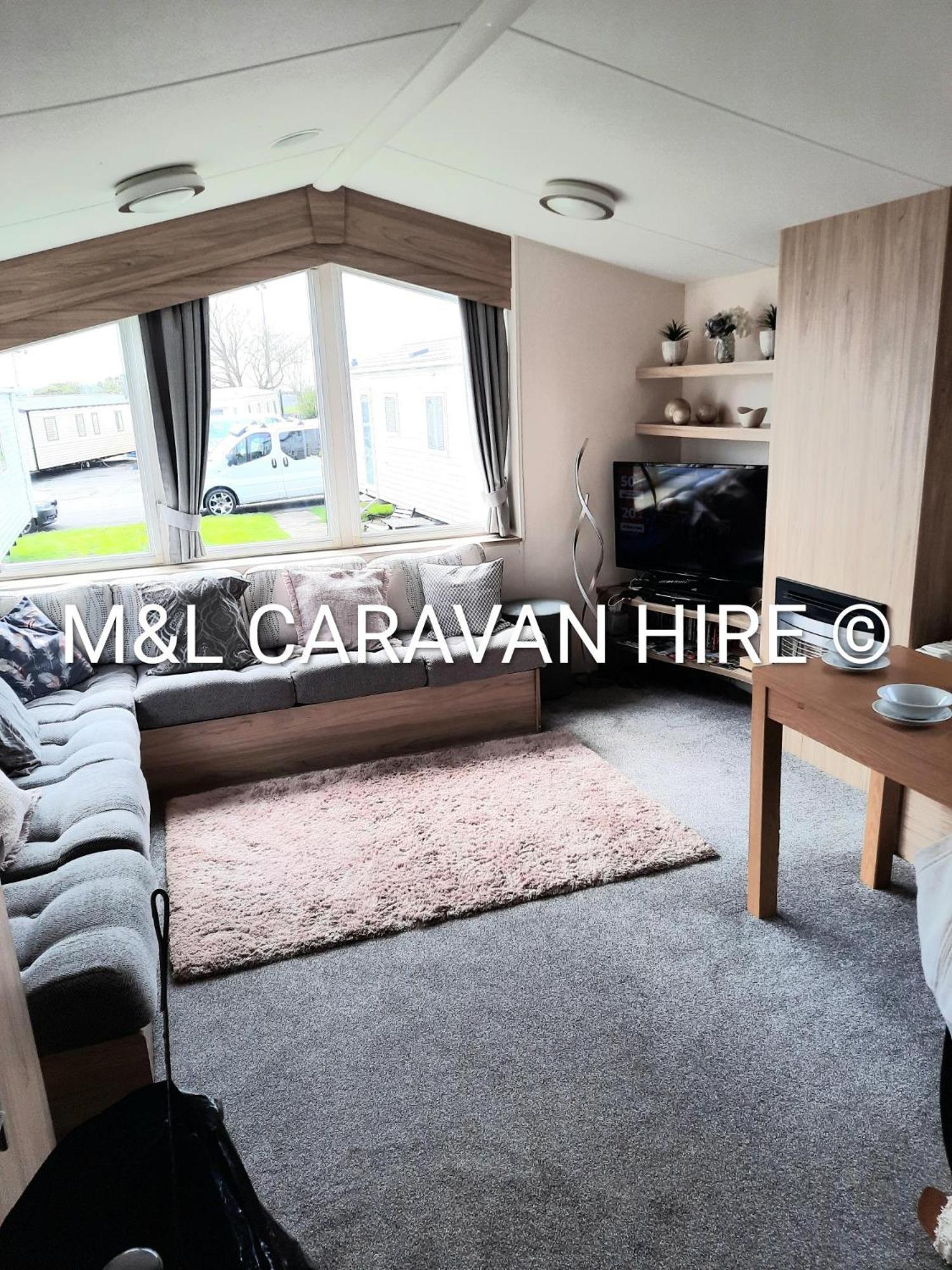 Blue Dolphin Holiday Park Gristhorpe Bagian luar foto